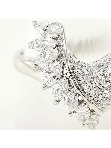 Unbranded PT900 Platinum Ring with 1 Diamond (0.70 ct), Certificate of Authenticity, Total Weight 6.7g, Like New Condition. (view 2)