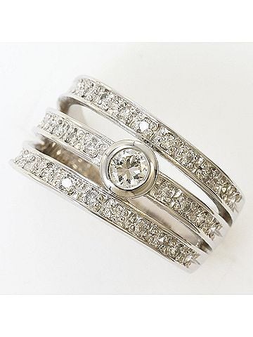 Unbranded PT900 Platinum Ring with 0.33 ct Diamond, Certificate of Authenticity Included, Total Weight 5.3g, Like New Condition. (view 1)