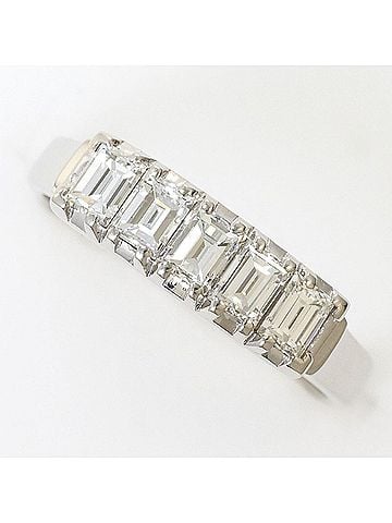 Unbranded PT900 Platinum Ring with 0.67 ct Diamond, Certificate of Authenticity Included, Total Weight 4.1g, Like New Condition Jewelry (view 1)
