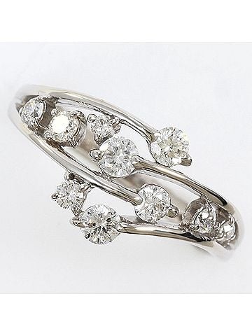 Unbranded 18K (18-karat white gold) ring with 0.50ct diamond, includes appraisal certificate, total weight 3.7g, like new condition. (view 1)