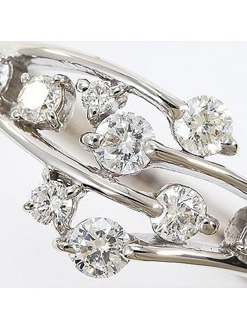 Unbranded 18K (18-karat white gold) ring with 0.50ct diamond, includes appraisal certificate, total weight 3.7g, like new condition. (view 2)