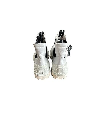 Ecco Tredtray Chelsea Ankle Boots (view 2)