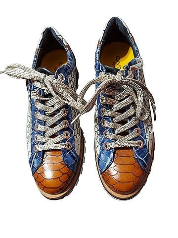 Diva Sneakers (view 1)