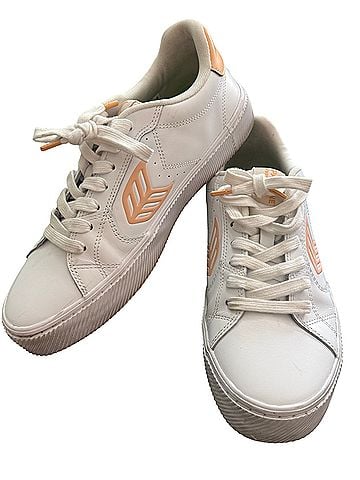 Cariuma salvas Sneakers (view 1)