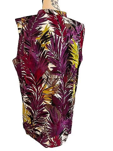 Liz & Me Sleeveless Blouse (view 2)
