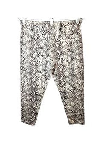 Yummie Yummie by Heather Thomson Leggings (view 1)