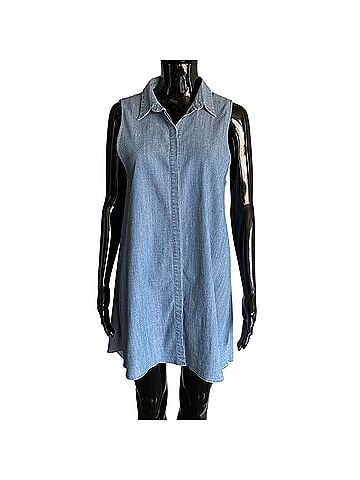 Alice + Olivia Casual Dress (view 1)