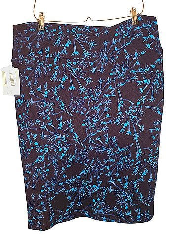Lularoe Cassie Casual Skirt (view 2)