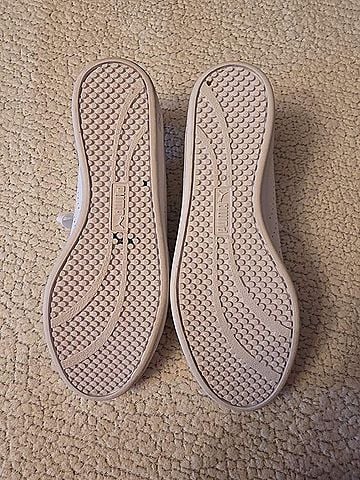 Puma Sneakers (view 2)