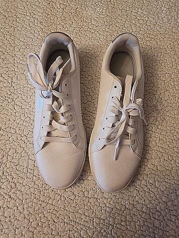 Puma Sneakers (view 1)