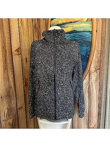 Lululemon Athletica Raincoat (view 2)