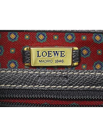 Loewe Anagram Shoulder Bag Leather Black Leather Shoulder Bag Bag (view 2)