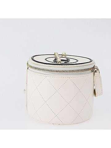 Chanel Cc Round Vanity Case With Chain Quilted Lambskin White Leather Clutche & Pouche Bag (view 2)