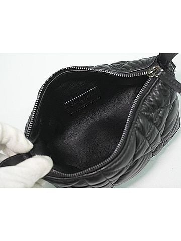Dior Diortravel Nomad Pouch Macrocannage Quilt Calfskin Black Leather Clutche & Pouche Bag (view 2)
