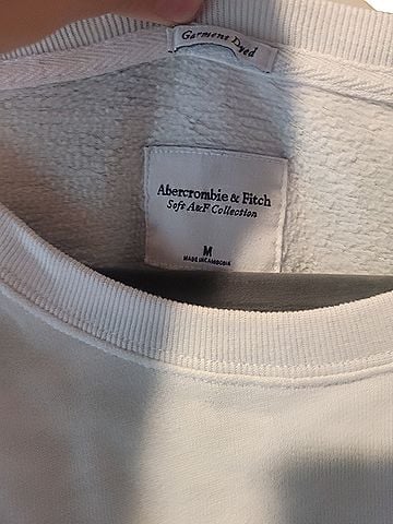 Abercrombie & Fitch Sweatshirt (view 2)