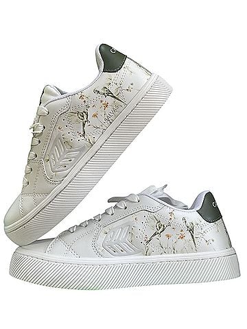 Cariuma Salvas Sneakers (view 1)