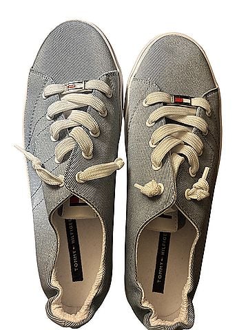 Tommy Hilfiger Sneakers (view 2)