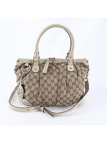 Gucci Excellent condition Gucci GG canvas Sukey 247902 leather 2-way shoulder bag, crossbody handbag, tote bag for women. (view 1)