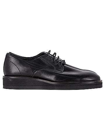Yohji Yamamoto Yohji Yamamoto Lace Up Loafers in Black Leather (view 1)