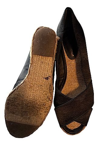 Adrienne Vittadini Wedges (view 2)