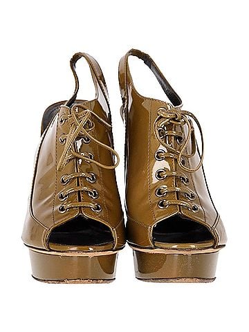 Burberry Burberry Slingback Heels in Olive Patent Leather (view 2)