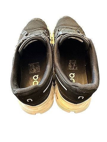 On Cloud Cloud 6 Sneakers (view 2)