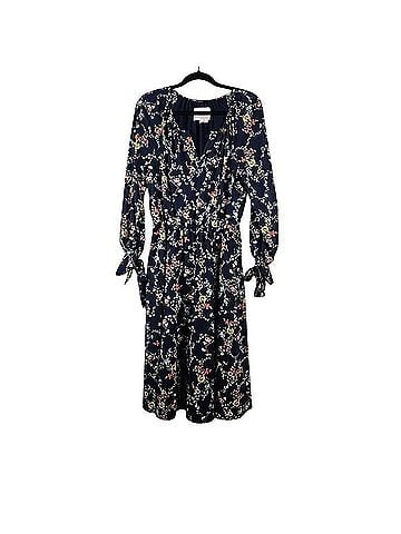 Gal Meets Glam Casual Dress (view 1)