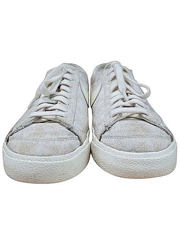 Nike Blazer Low '77 SE Sneakers (view 2)