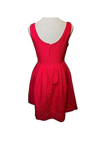 Donna Morgan Casual Dress (view 2)