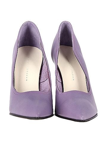 Victoria Beckham  Victoria Beckham Pointed Toe Pumps in Purple Leather (view 2)