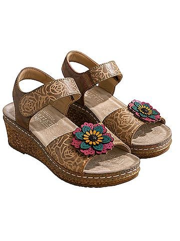 L'Artiste Cuteness Wedges (view 1)