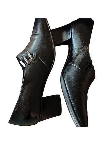 Karen Scott Heels (view 2)