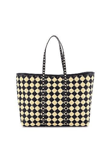 Valentino Garavani Rockstud Shopping Bag Check Embroidered Raffia Large (view 2)
