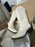 Steve Madden White Boots Size 8 - photo 6