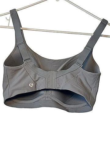 Lululemon Athletica Wireless Perforated Comfort Bra Sleeveless Top (view 2)