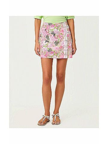 Lilly Pulitzer Daye Mini Skort in Pistachio Macaron Bees Knees (view 2)