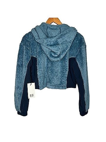 Girlfriend Collective Cascade Jacket (view 2)