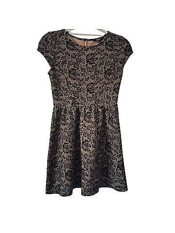 Forever 21 Casual Dress (view 1)