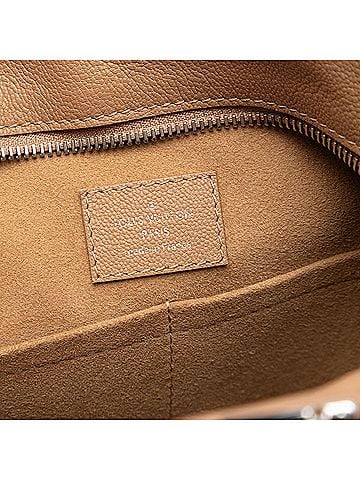 Louis Vuitton Monogram Very Leather Very Zipped (view 2)