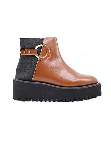 All Black Women's Easy Fit Platform Ankle Boot (view 1)