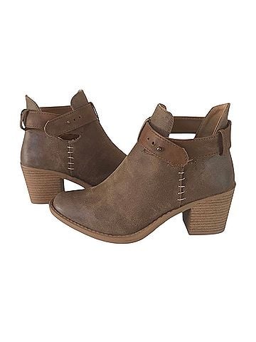 Qupid Ankle Boots (view 2)