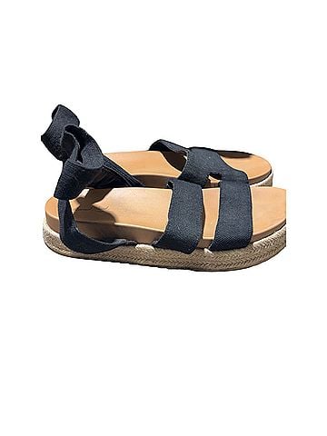 Universal Thread Sandals (view 2)