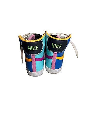Nike Sneakers (view 2)