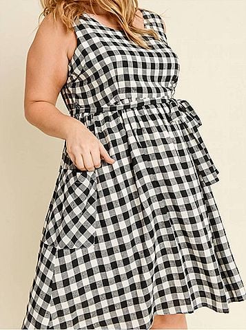 Gilli Take Me Back Plaid Dress - Plus in White/Black (view 2)