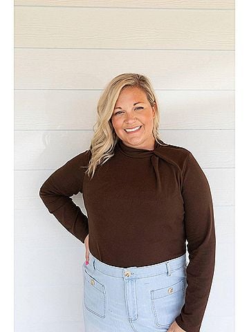 Gilli Forget Me Knot Long Sleeve Blouse in Brown (view 2)