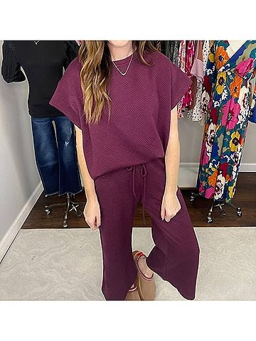 See and Be Seen Call My Jet Textured Top in Burgundy (view 2)