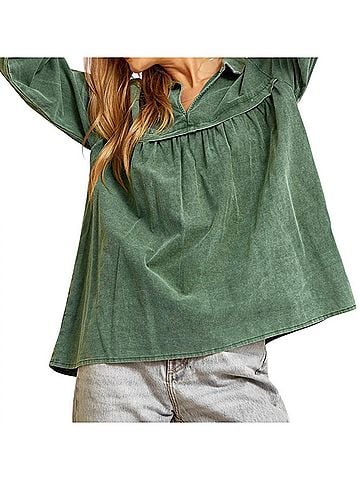 Andree by UNIT Definitely A Yes Top in Hunter Green (view 2)