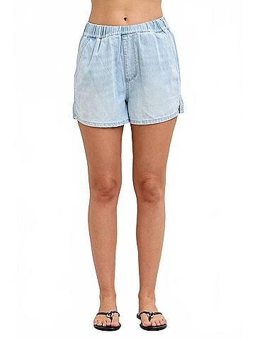 Judy Blue High Waisted Featherweight Boxer Shorts in Light Wash (view 2)