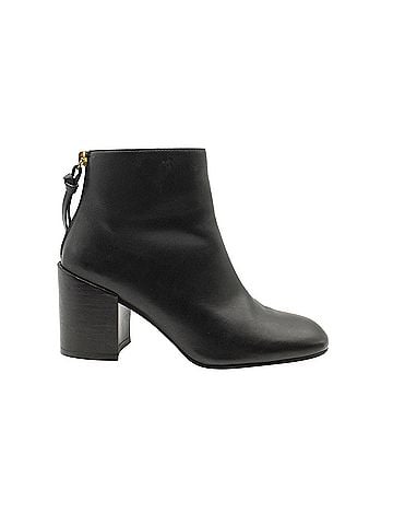 Stuart Weitzman Stuart Weitzman Coban Ankle Boots in Black Leather (view 1)