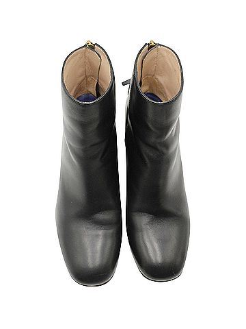 Stuart Weitzman Stuart Weitzman Coban Ankle Boots in Black Leather (view 2)